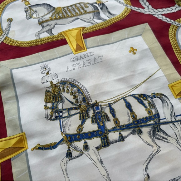 Hermès Grand Apparat Red and Gold 100% Silk Scarf - Picture 14 of 16